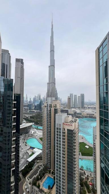 Luxury Burj Khalifa View - Mins Walking Dubai Mall Apartamento Exterior foto